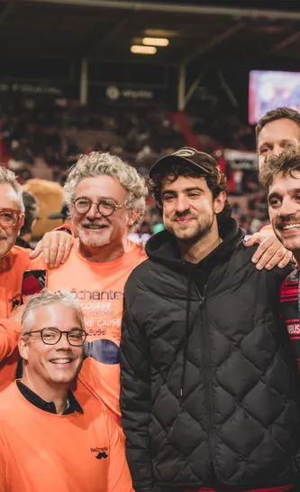 Association Les Bacchantes pour Movember à l'avant match ST-SFP 25/26