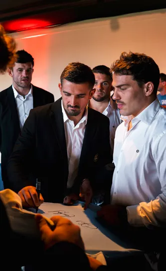Thomas Ramos et Antoine Dupont au Gala de charité du Servette Rugby Club